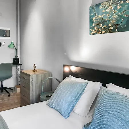 Apartment Cozy For 2 Persons Sygrou-fix Metro *