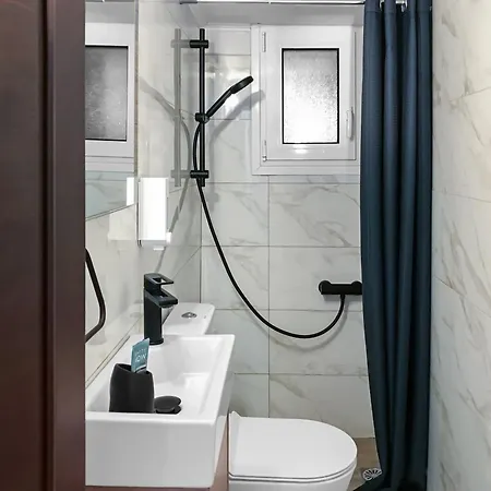 Apartment Cozy For 2 Persons Sygrou-fix Metro